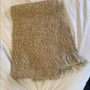 Woven LOFT Scarf